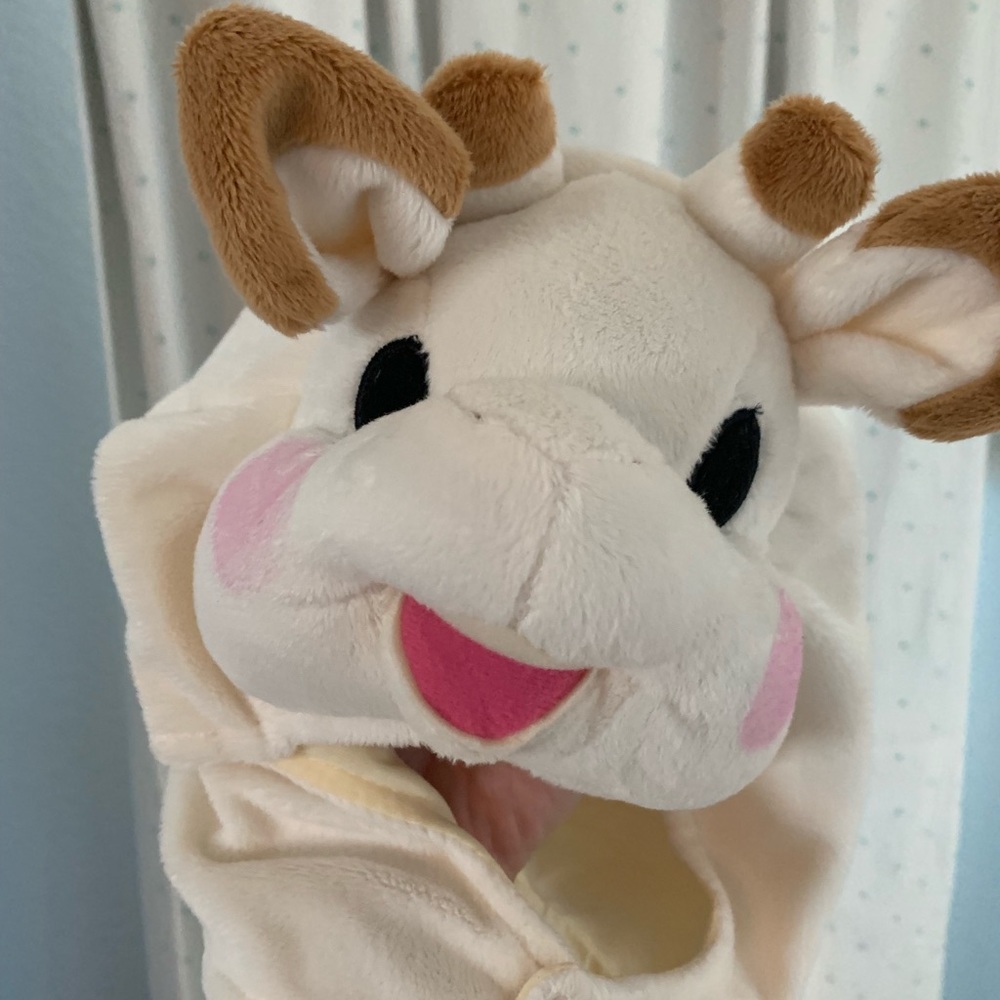 Sophie La Girafe costume